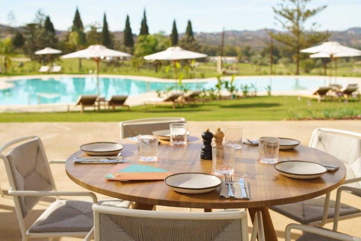 פואנגירולה La Zambra Resort-The Unbound Collection By Hyatt מראה חיצוני תמונה