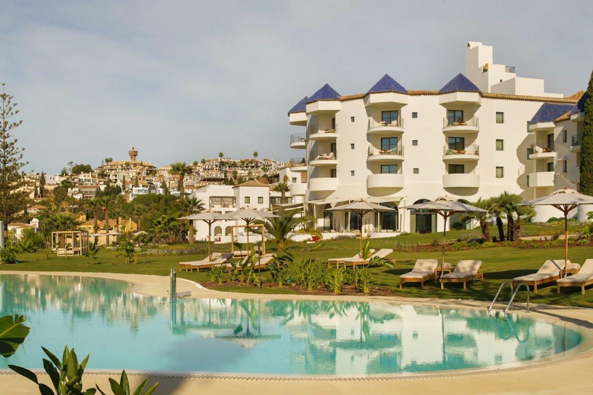 פואנגירולה La Zambra Resort-The Unbound Collection By Hyatt מראה חיצוני תמונה