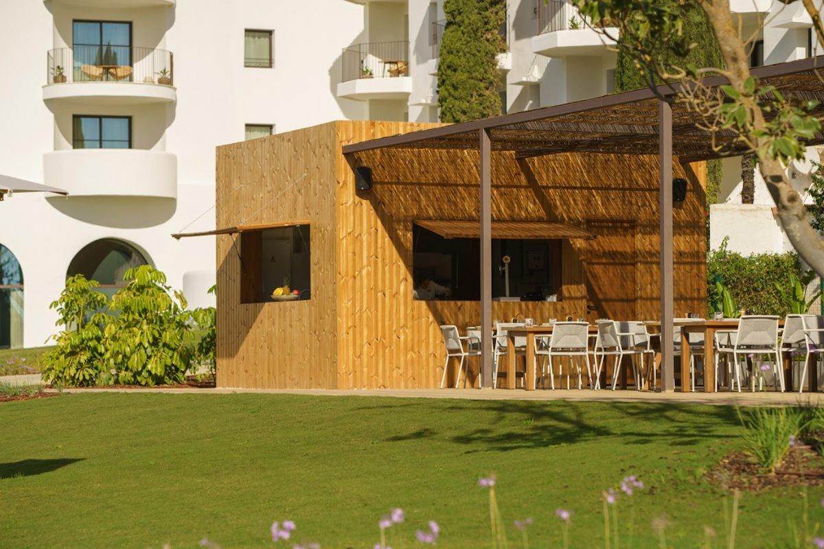 פואנגירולה La Zambra Resort-The Unbound Collection By Hyatt מראה חיצוני תמונה