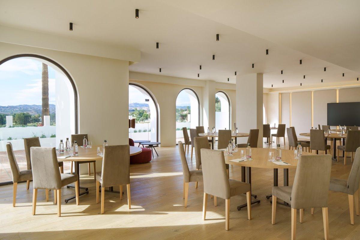פואנגירולה La Zambra Resort-The Unbound Collection By Hyatt מראה חיצוני תמונה