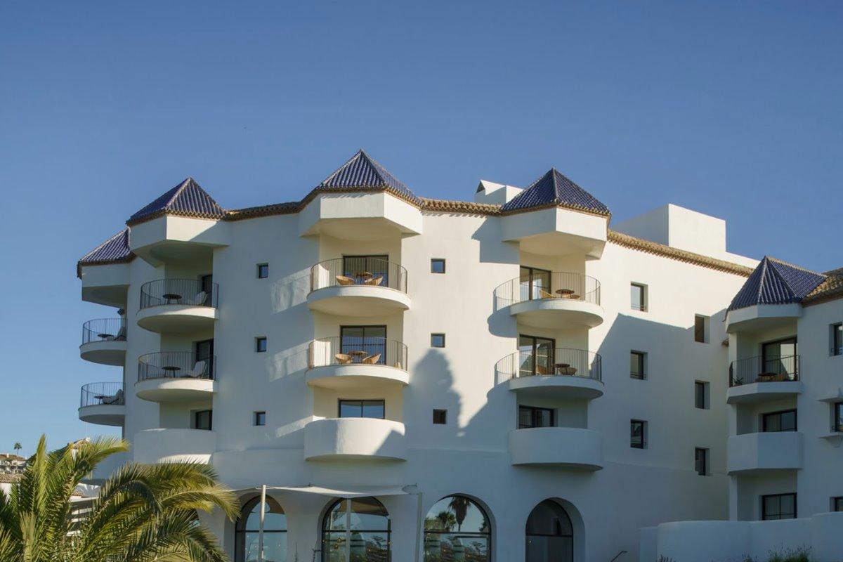 פואנגירולה La Zambra Resort-The Unbound Collection By Hyatt מראה חיצוני תמונה
