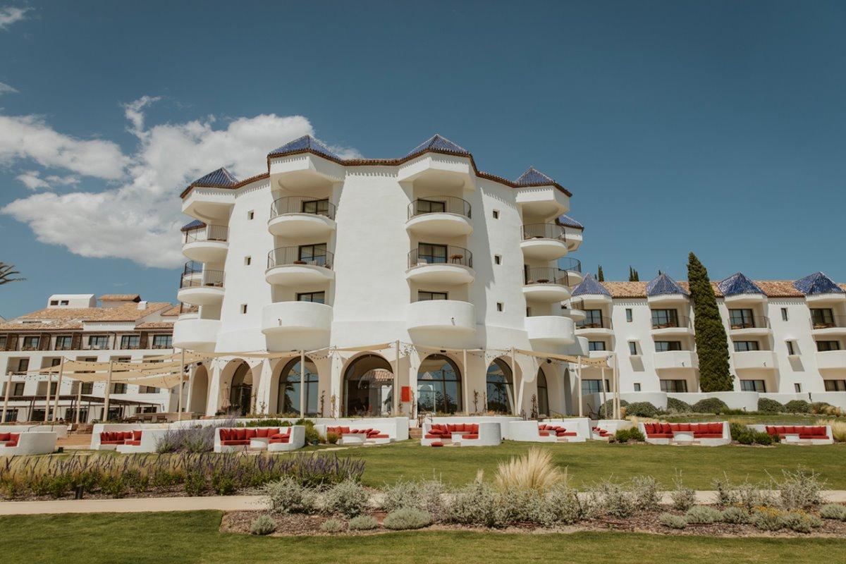 פואנגירולה La Zambra Resort-The Unbound Collection By Hyatt מראה חיצוני תמונה