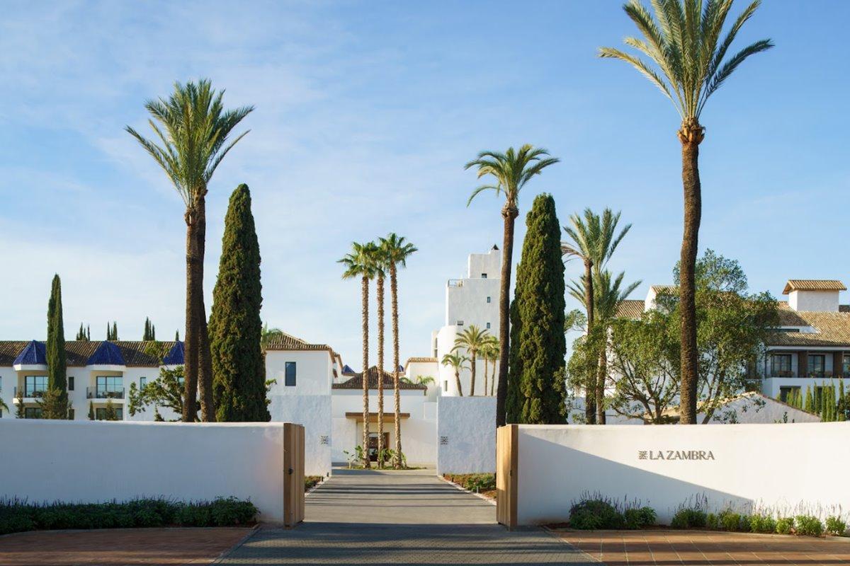 פואנגירולה La Zambra Resort-The Unbound Collection By Hyatt מראה חיצוני תמונה